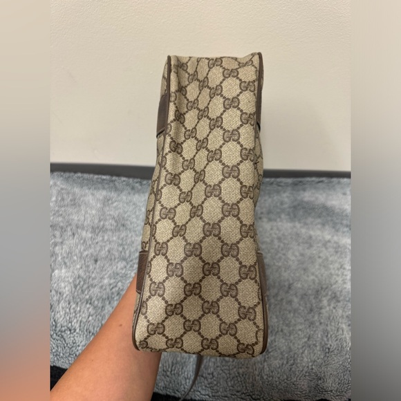 Gucci Crossbody Handbag - Picture 5 of 16